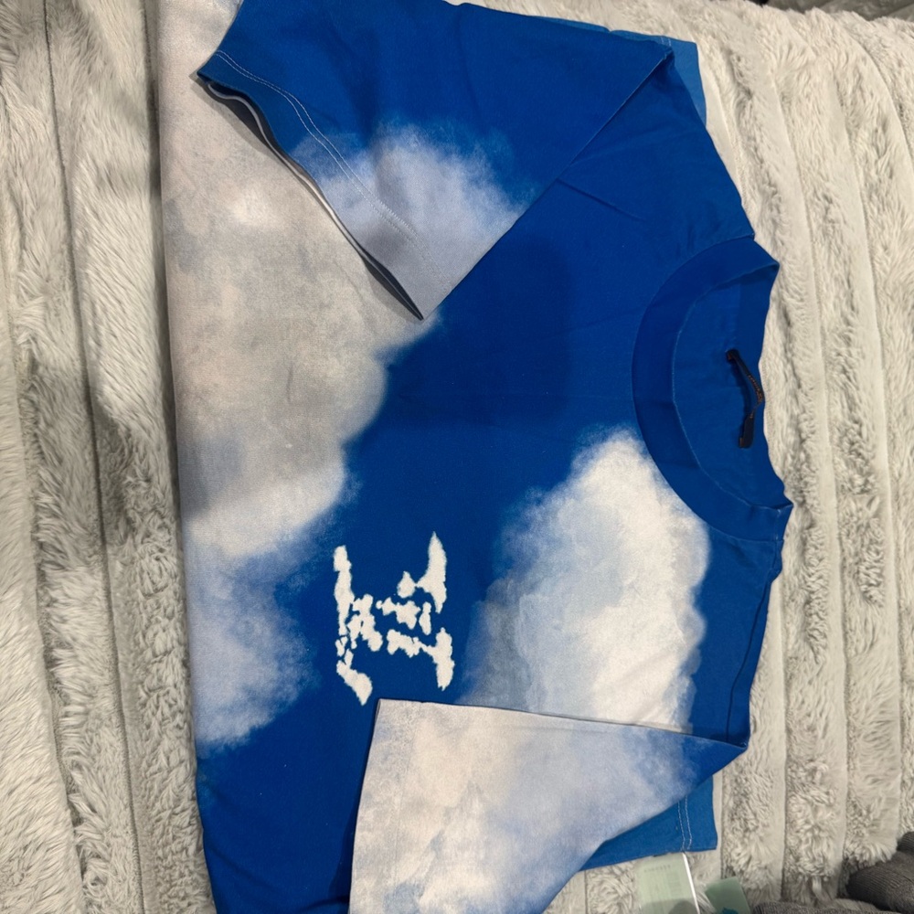 Blue Cloud Graphic T-Shirt